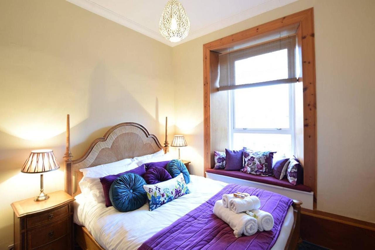 Joivy Classic Apt With Castle Views In Old Town إدنبرة المظهر الخارجي الصورة
